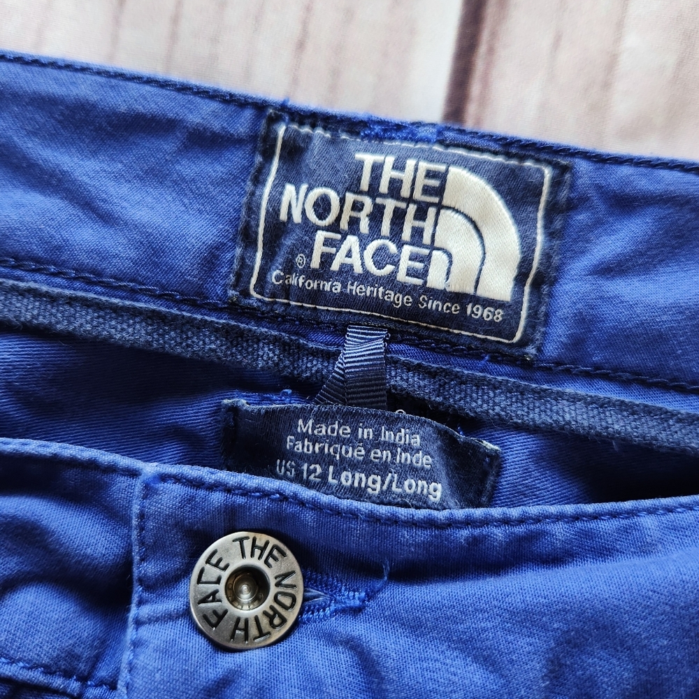 The North Face "Amanda" Cotton Cargo Hiking Shorts Marker Blue | Women's Size 12 - Picture 4 of 9